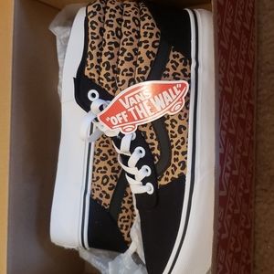 BNWT Vans Cheetah Platform Sneaker
